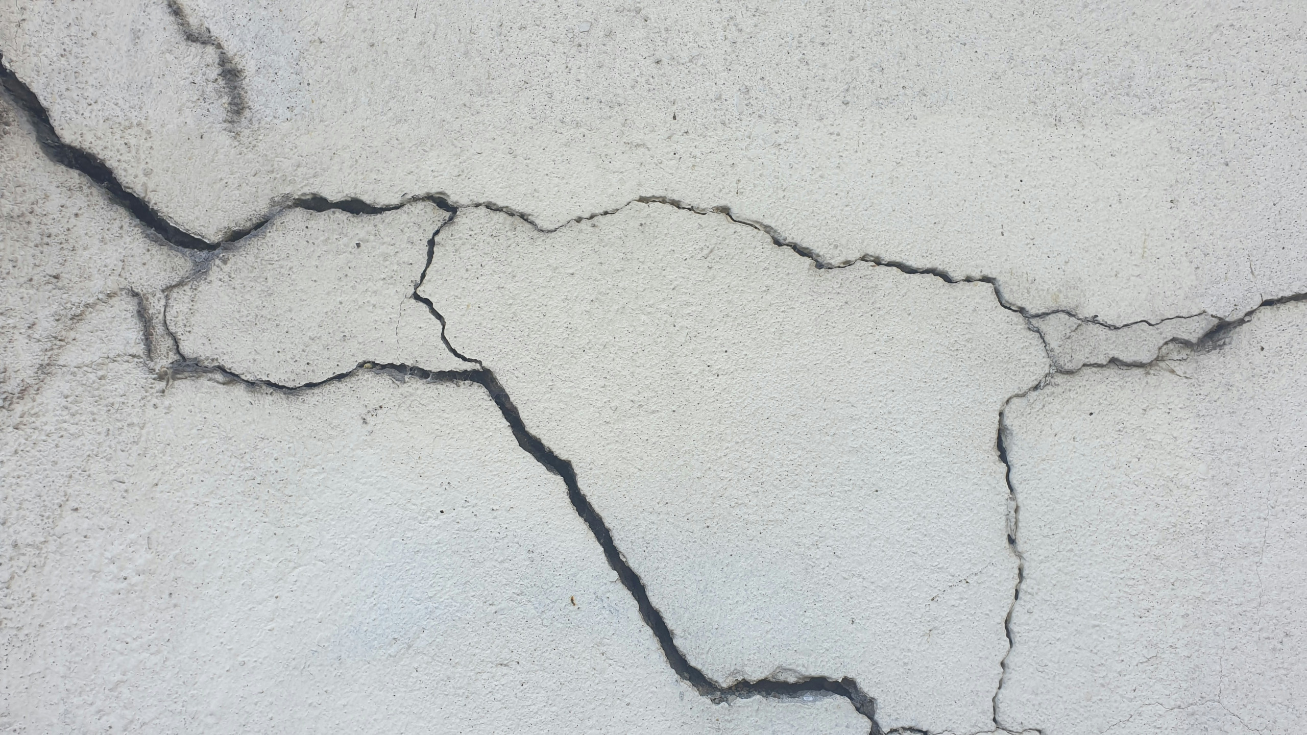 wall cracks
