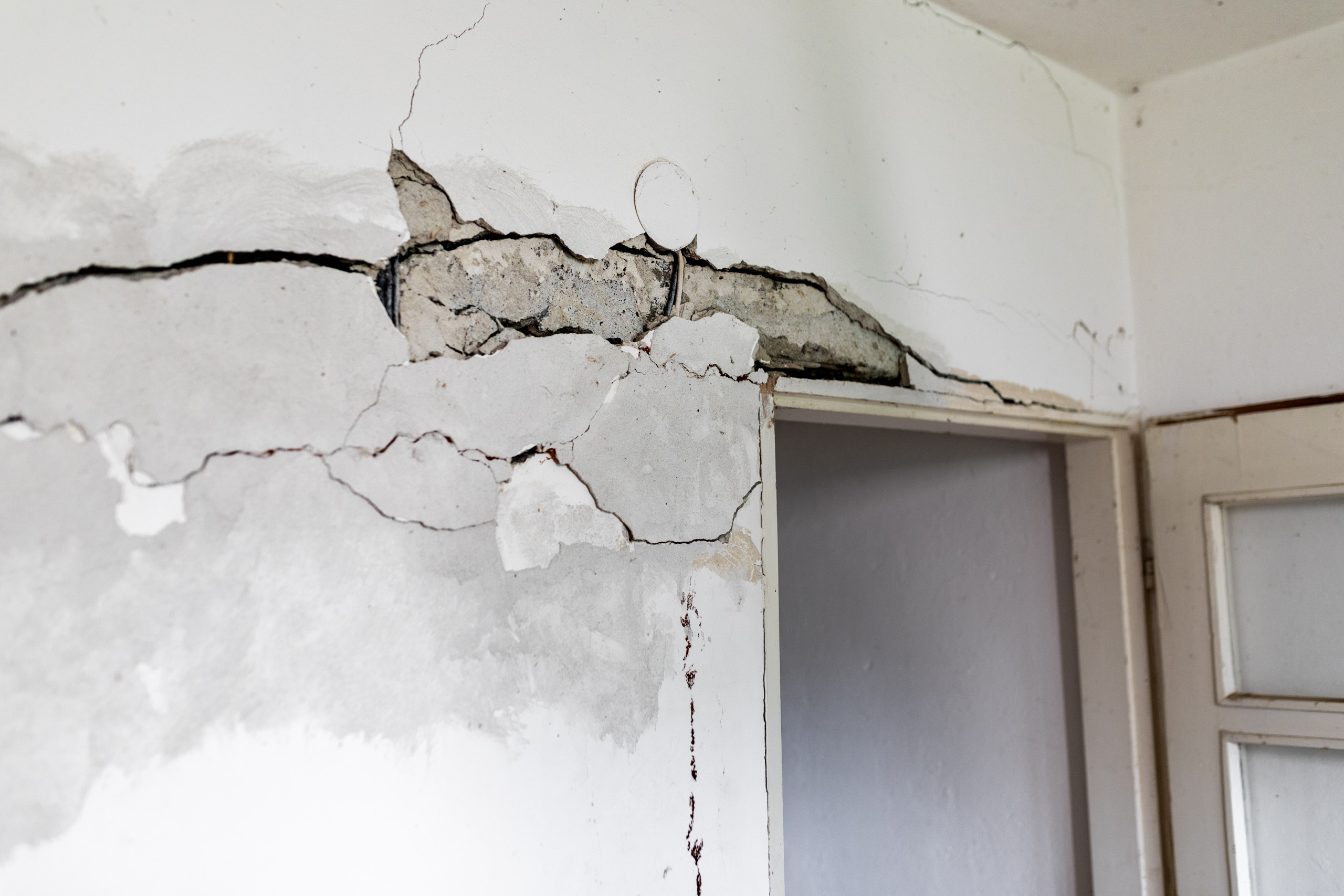 structural damage wall cracks denver structural engineer cost